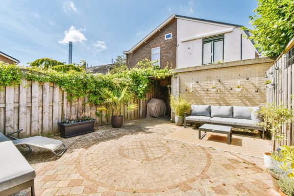 Courtyard Patio Service in Upland